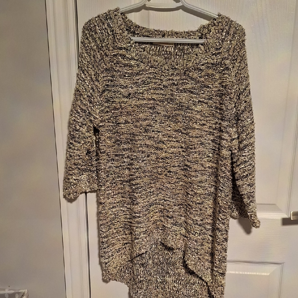 Marled‎ Scoop-Neck Sweater in Cream and Black